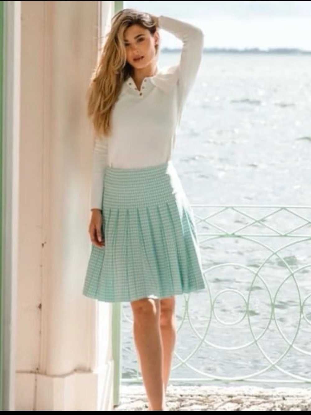 Aleeza Paris Pleated Houndstooth Midi Skirt in Aqua and White